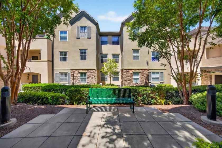 1885 Rennes Place #2232 photo 28