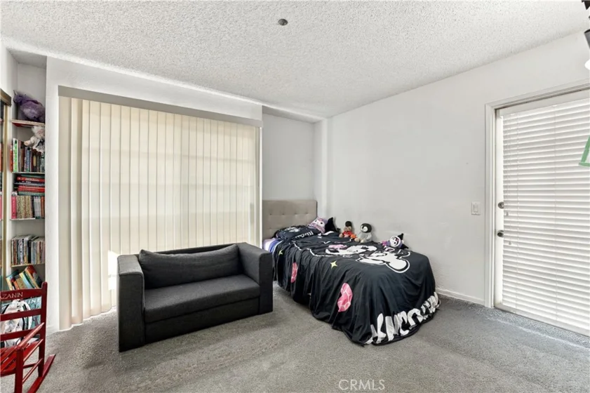 147 W Acacia #160 photo 18