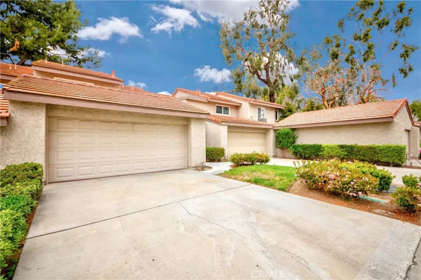 2624 Monterey Place photo 1