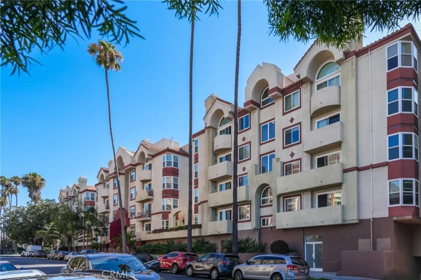 620 S Gramercy Place #211 photo 2