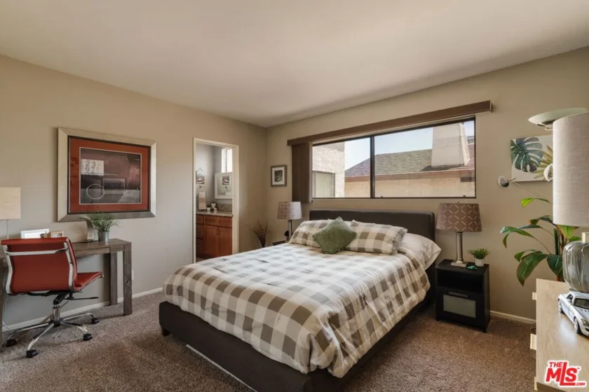 15023 Sherman Way #E photo 25