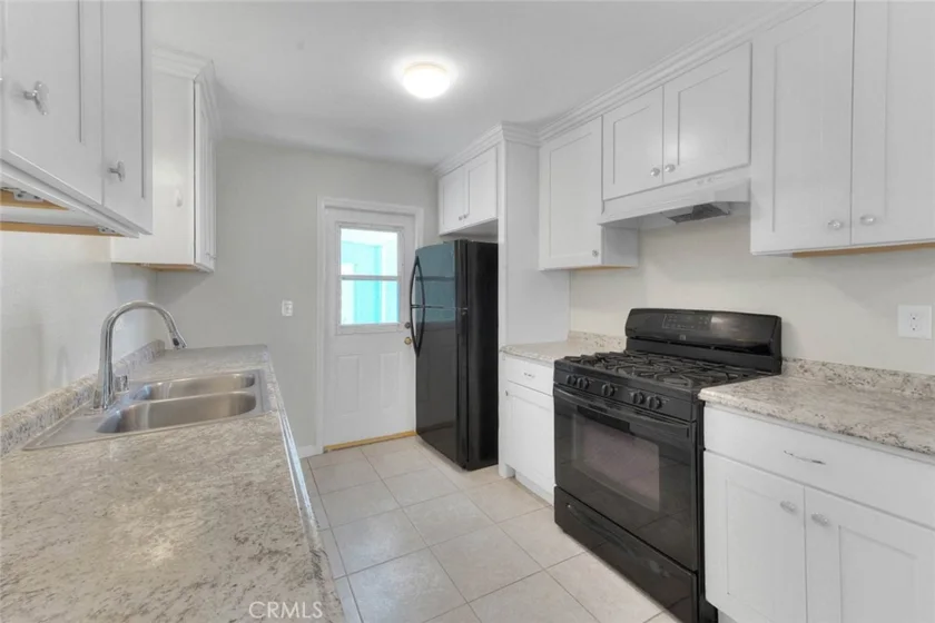 164 Lexington photo 40