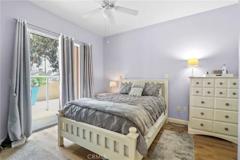 488 E Ocean Boulevard #105 photo 30