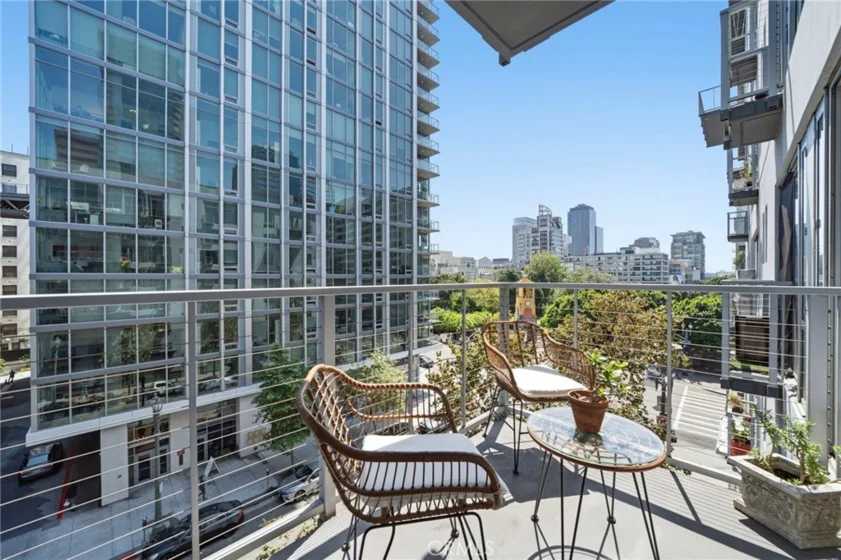 645 W 9th Street #424 photo 33