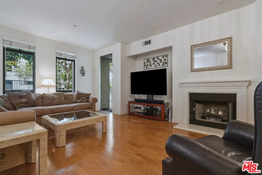 5625 Crescent Parkway #109 photo 8