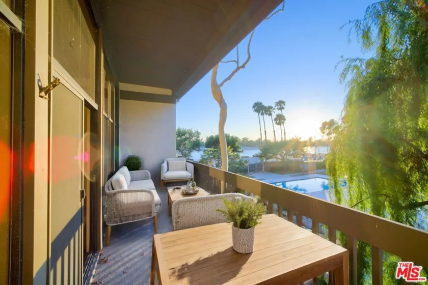 7235 S Marina Pacifica Drive #(Key 8) photo 1