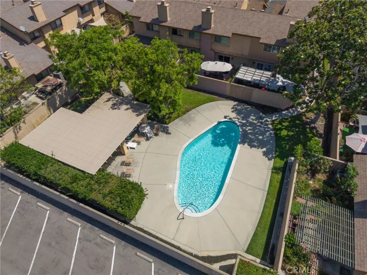 970 S Laurelwood photo 34