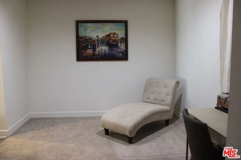300 E 4th Street #208 photo 22