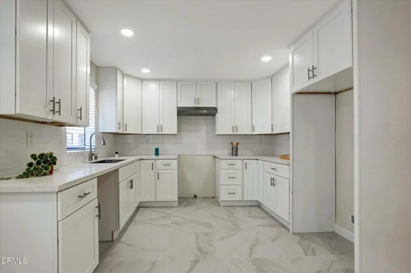 21209 Lassen Street #4 photo 5