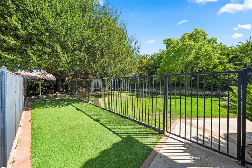22395 Poplar Court photo 47