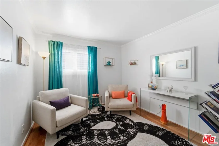 22030 Calvert Street #6 photo 7