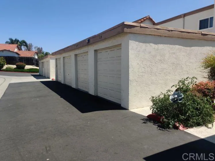 125 Candice Place photo 37