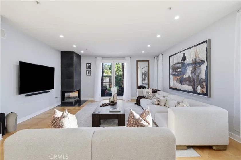 14271 Dickens Street #201 photo 7