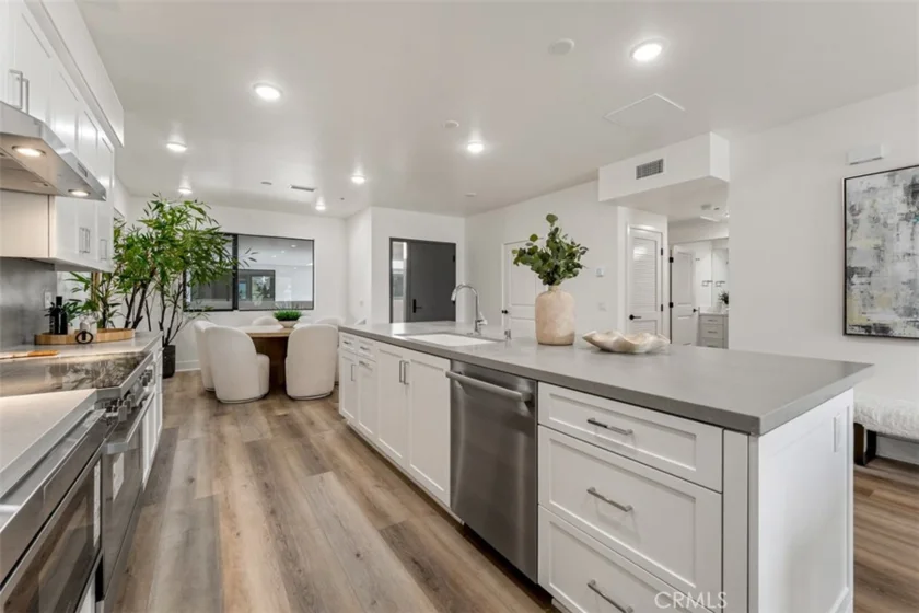 24722 Del Prado #303 photo 10