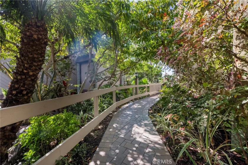999 N Pacific Street #F101 photo 16
