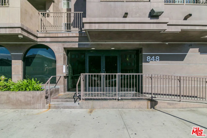848 Irolo Street #408 photo 2