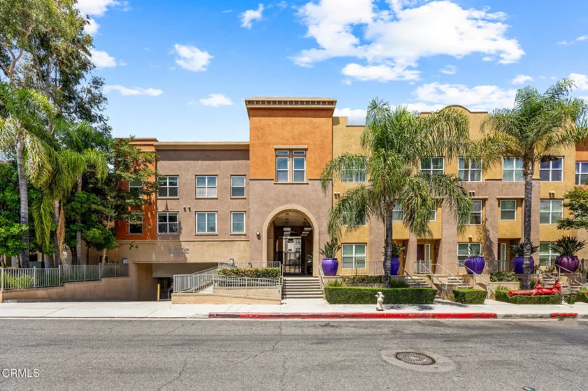 85 E Commonwealth Avenue #3D photo 1