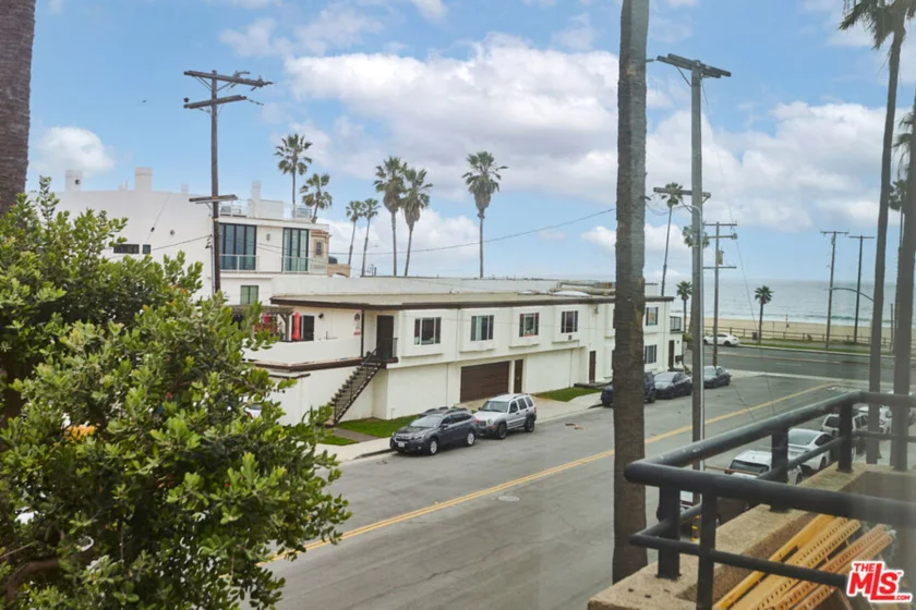 1200 Pacific Coast Highway #305 photo 18