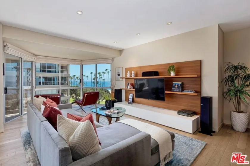 515 Ocean Avenue #704N photo 1