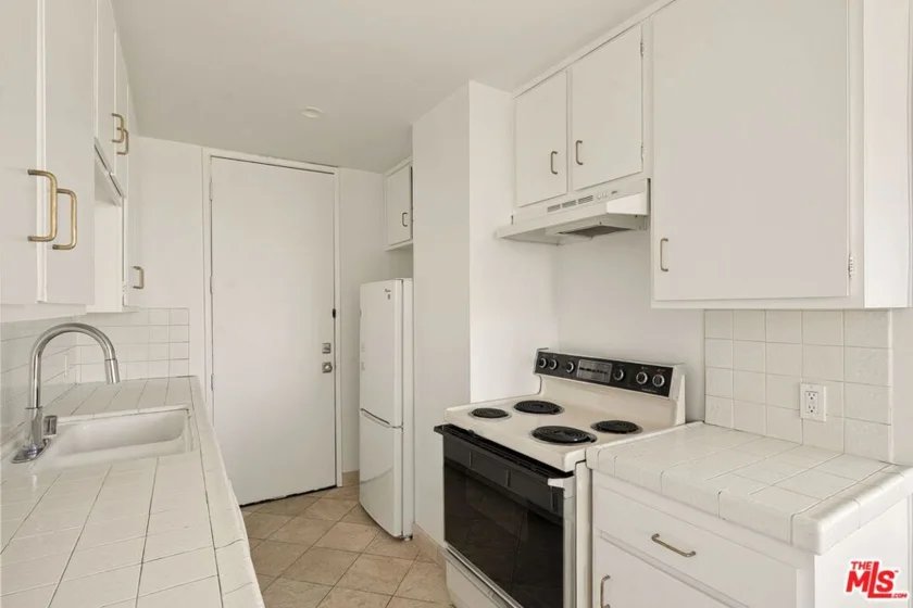 10751 Wilshire Boulevard #PH1 photo 9
