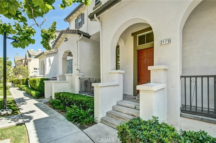 2175 Cittadin Drive photo 4