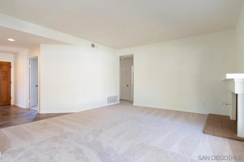 16238 Avenida Venusto #A photo 9