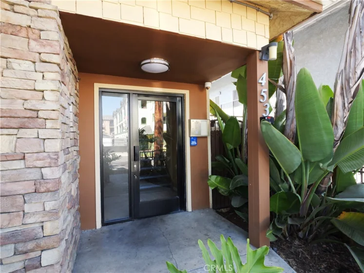 453 Almond Avenue #6 photo 4