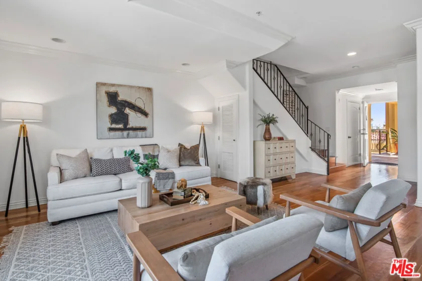 1050 N Edinburgh Avenue #301 photo 1