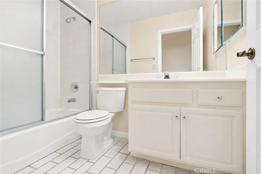 923 E Ocean #5 photo 8