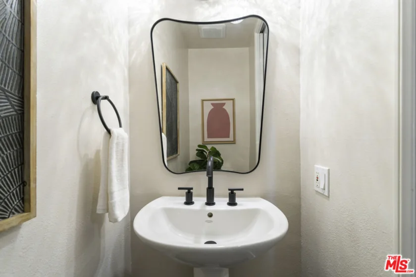 11628 Montana Avenue #208 photo 8