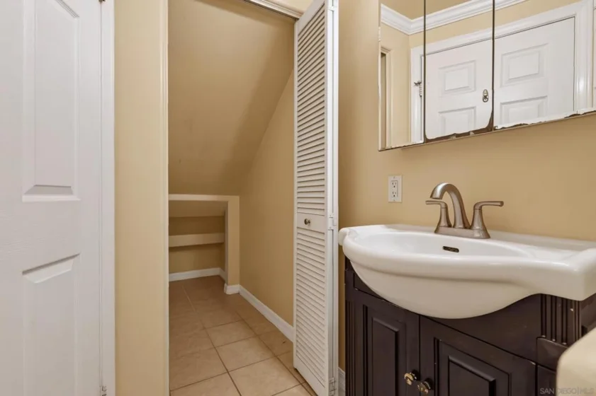 5252 Balboa Arms Drive #153 photo 4