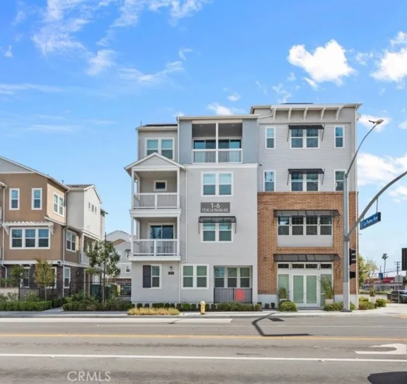 175 W La Palma Avenue #6 photo 1