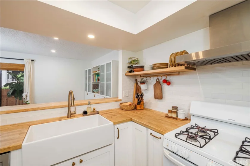 25594 Mont Pointe #4A photo 3
