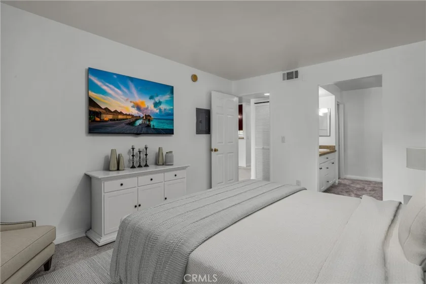 5500 Owensmouth Avenue #228 photo 10
