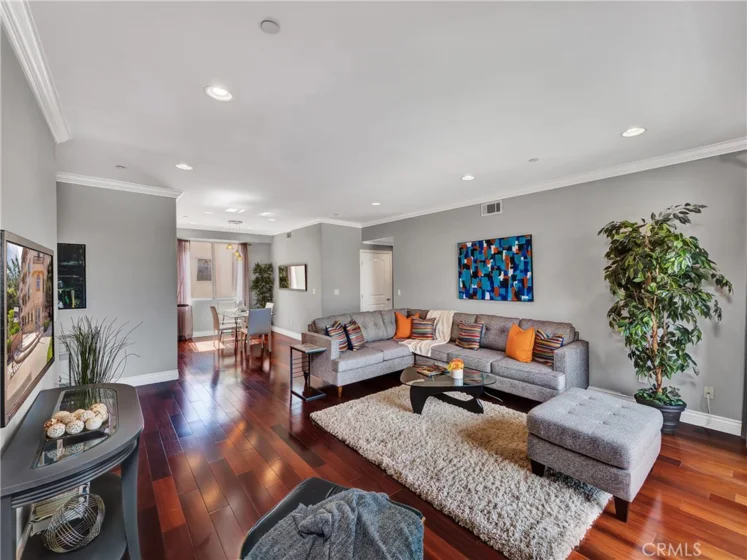 11280 La Maida Street #401 photo 1