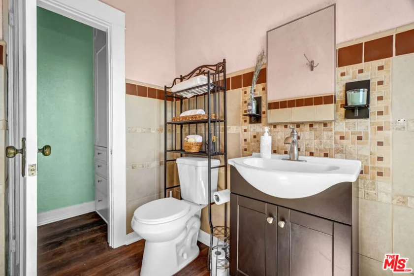 325 W 3rd Street #410 photo 11