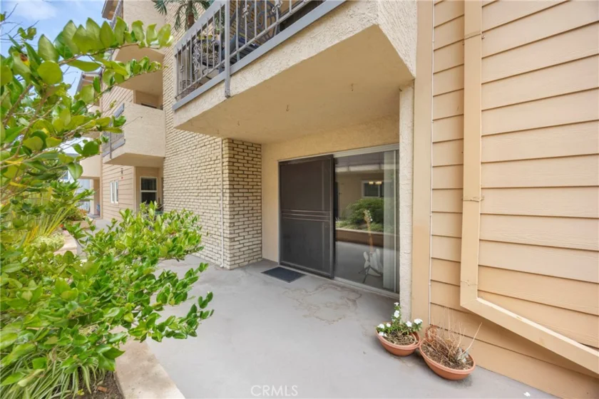 6151 Canterbury Drive #105 photo 23