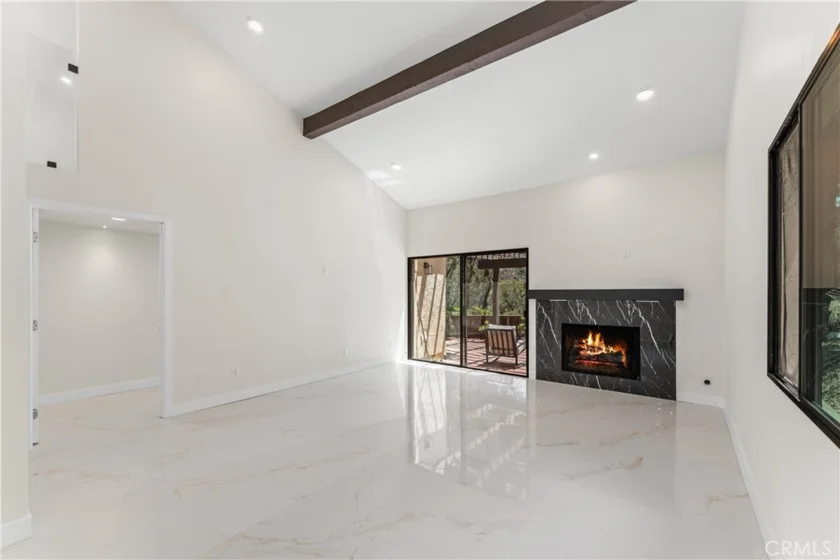 77 Barmore Court photo 4