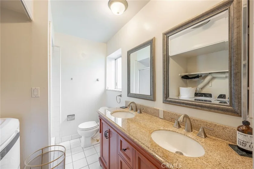2260 N Cahuenga ##507 photo 3