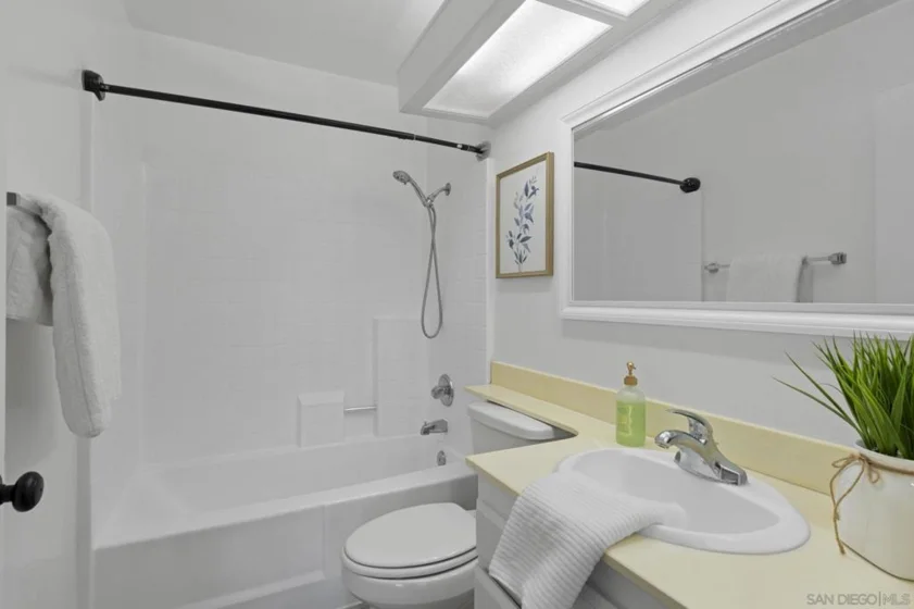 9409 Fairgrove Lane #204 photo 14