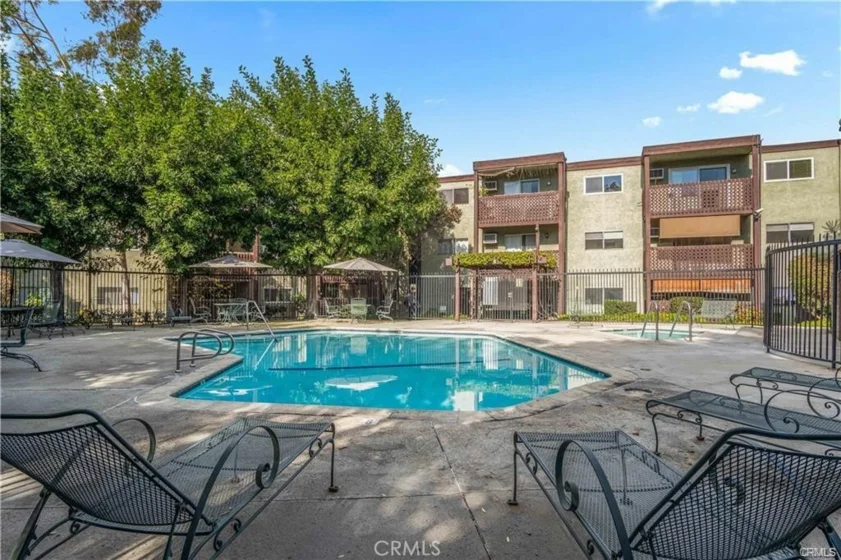 5860 Benner #303 photo 7