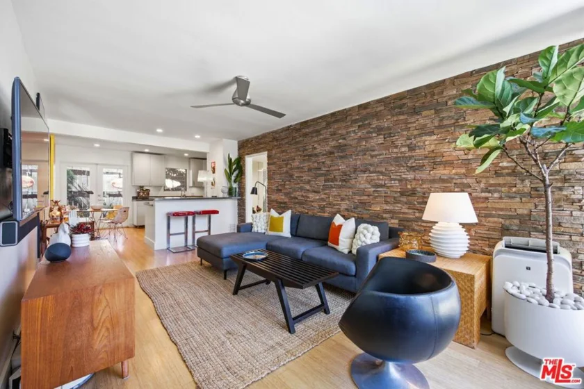 1400 N Hayworth Avenue #2 photo 13