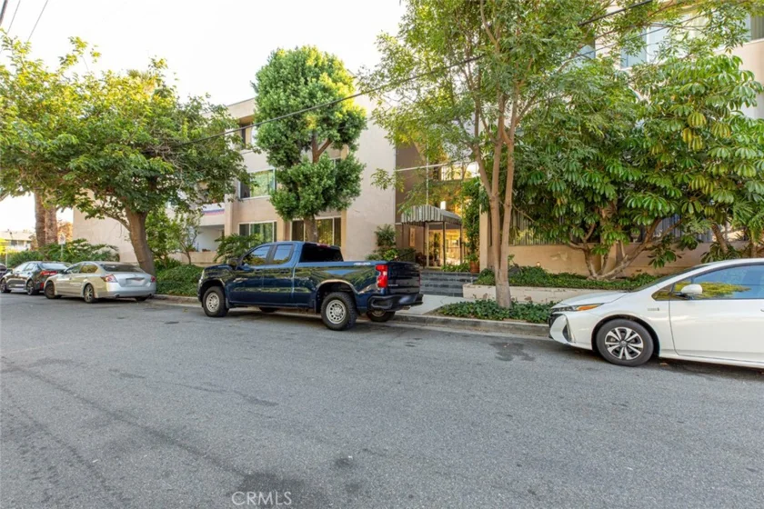 5411 Tyrone Avenue #203 photo 44