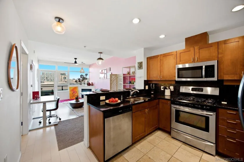 475 Redwood Street #406 photo 6