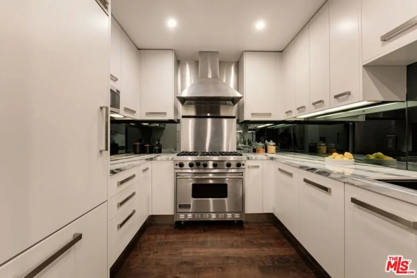 447 N Doheny Drive #101 photo 7