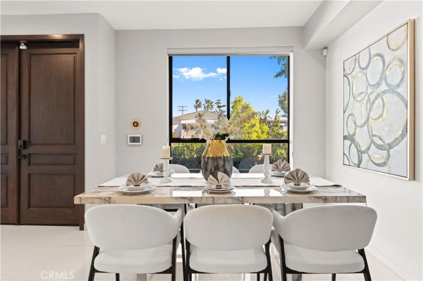 4485 Hazeltine Avenue #1 photo 8