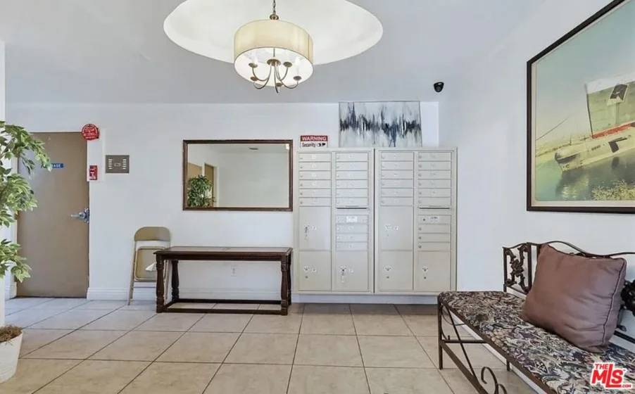 615 E Broadway #304 photo 6