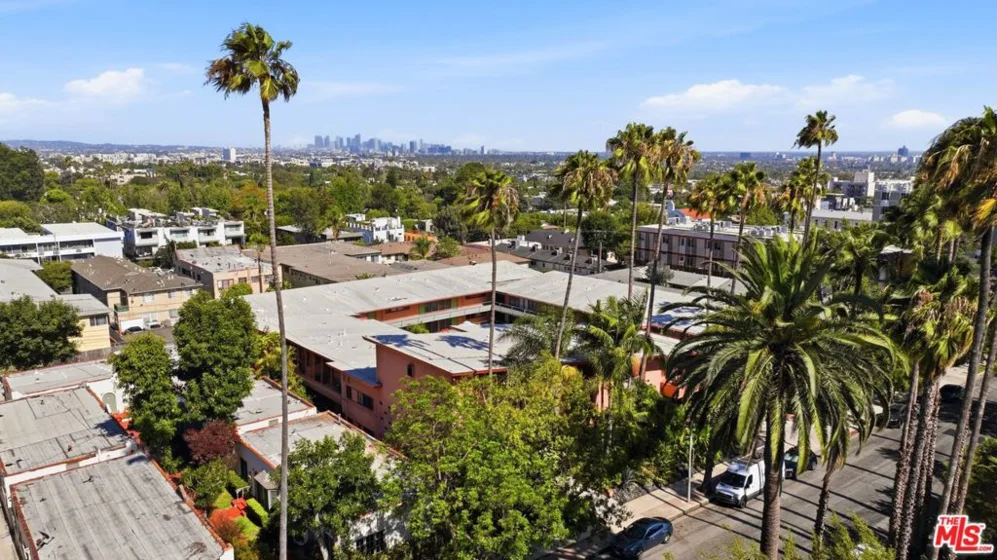 1400 N Hayworth Avenue #2 photo 36