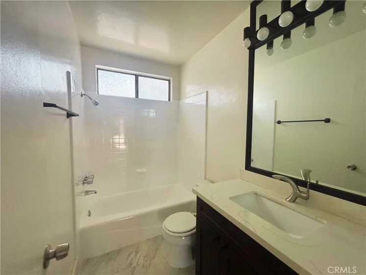 1522 S Centinela Avenue #204 photo 21