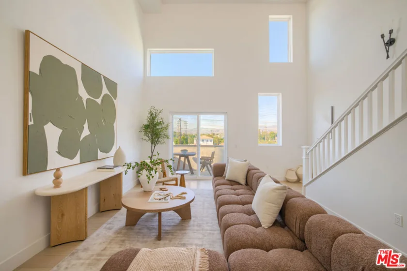 11222 W Victory Boulevard #2 photo 23